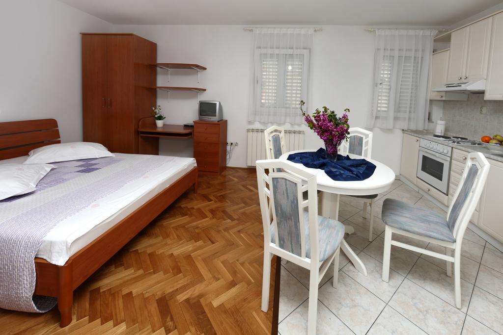 Apartments In Beautiful Split Podstrana Bilik gambar