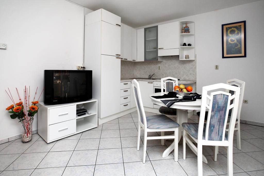 Apartments In Beautiful Split Podstrana Bilik gambar